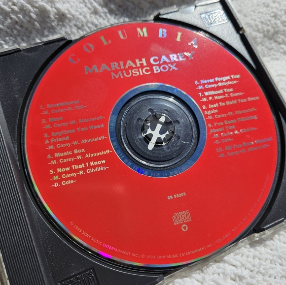 Mariah Carey Self-Titled Debut Album & Music Box CD Lot of 2 - Picture 15 of 15